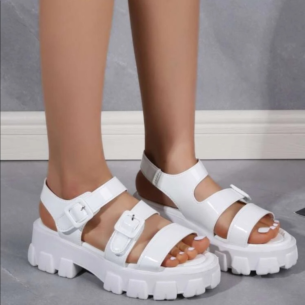 Buckled chunky heel sandals